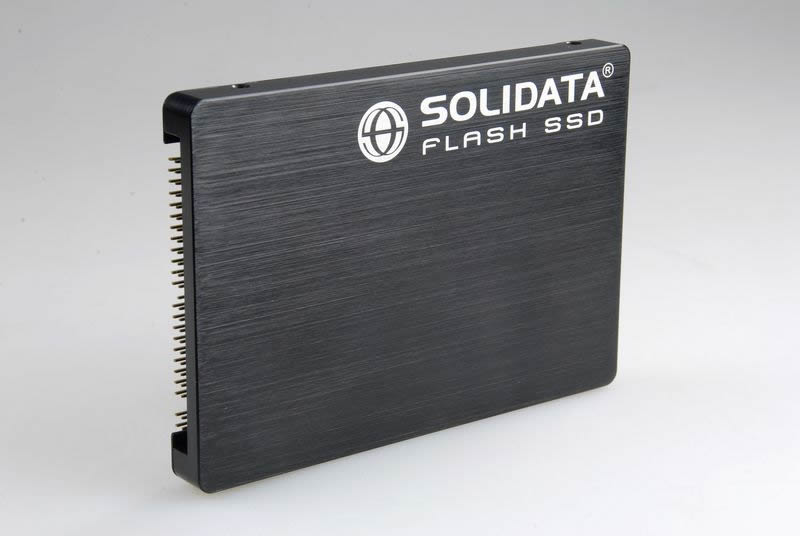 ������Ѓe�b�N�ASOLIDATA�А�SSD�uP2�v�V���[�Y����