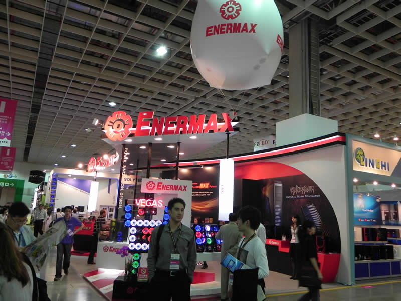 ENERMAX�u�[�X