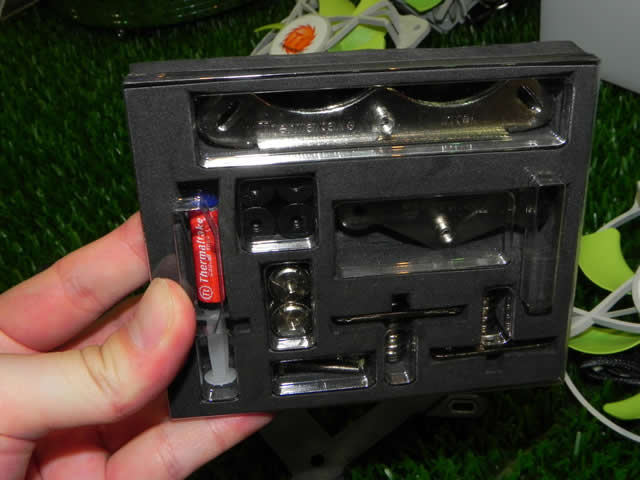 Thermaltake�u�[�X