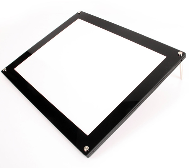 LED�o�b�N���C�gUSB�g���[�X��