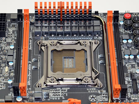 GA-X79-UD7
