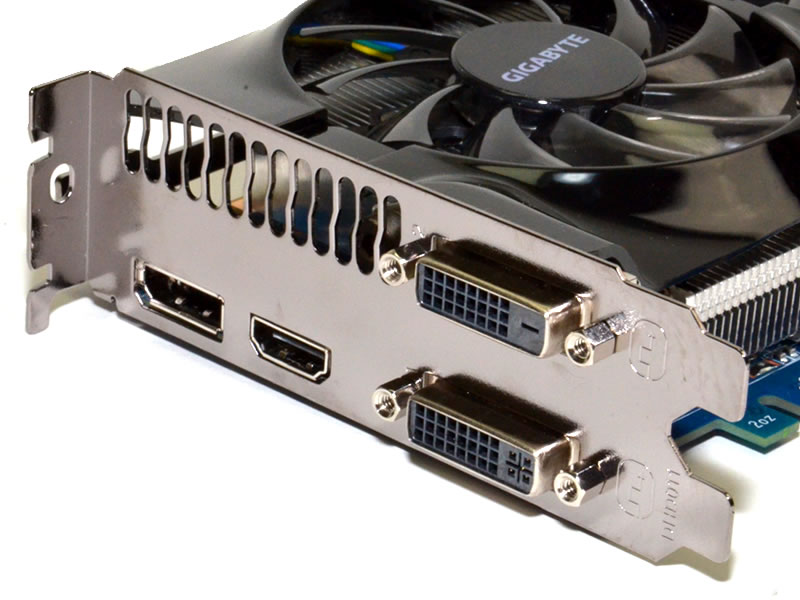 DVI-I×1、DVI-D×1、HDMI×1、DisplayPort×1をサポートする出力インターフェイス。最大4画面の出力が可能だ