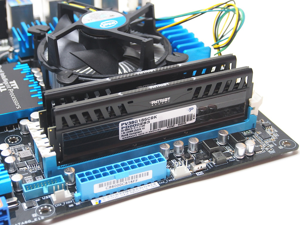 「Ivy Bridge」プラットフォーム環境に「PV38G186C9K」を取り付けて、各種ベンチマークを実行。その性能をチェックした
