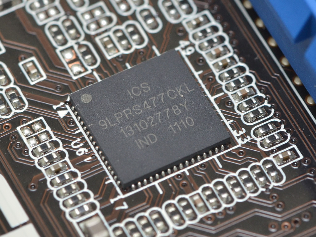 ICS製クロックジェネレータ「9LPRS477CKL」