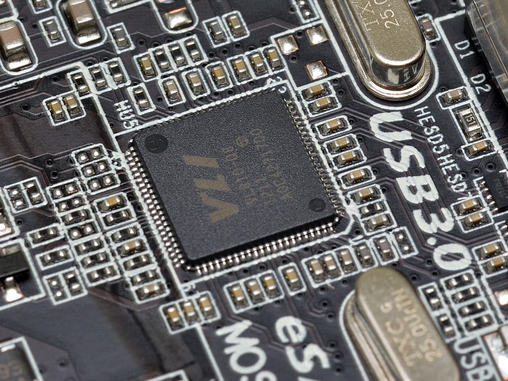 USB3.0対応HubコントローラVIA「VL810-Q8」