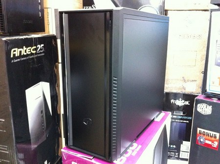 静音にこだわったミドルタワーPCケース、Cooler Master「Silencio 650
