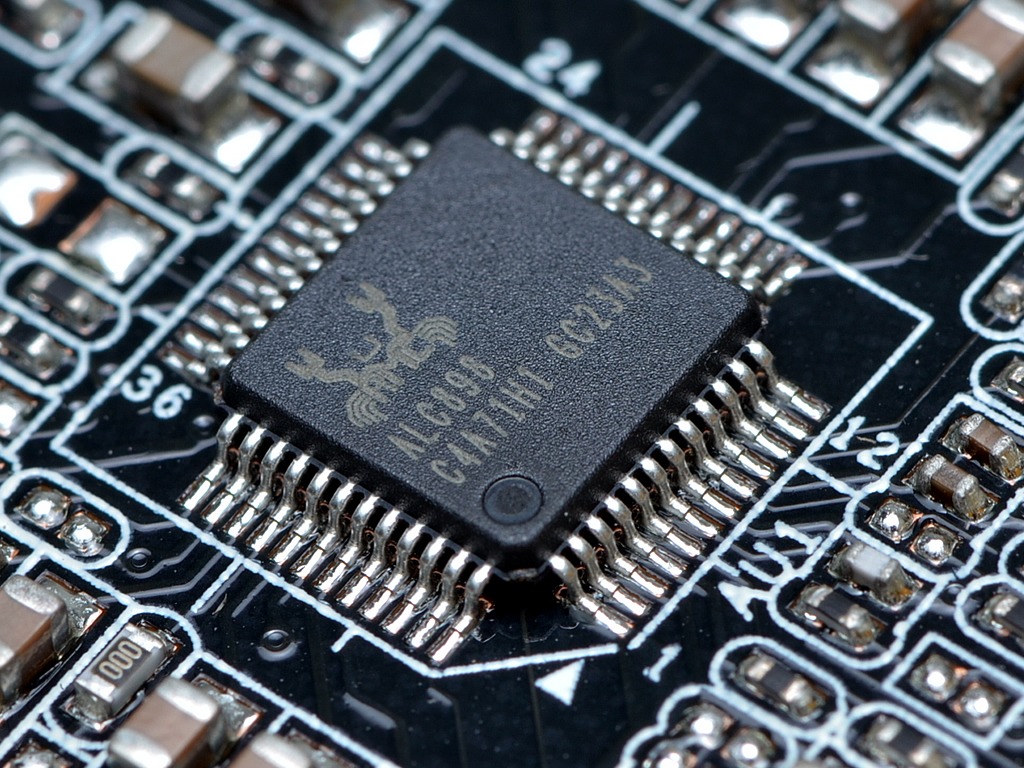 オーディオコントローラは7.1チャネルHD Audioに対応したRealtek製「ALC898」
