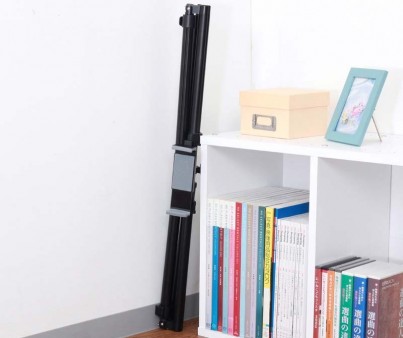 サンワダイレクト、寝ながらiPad/タブレットを使える折りたたみ式スタンド発売