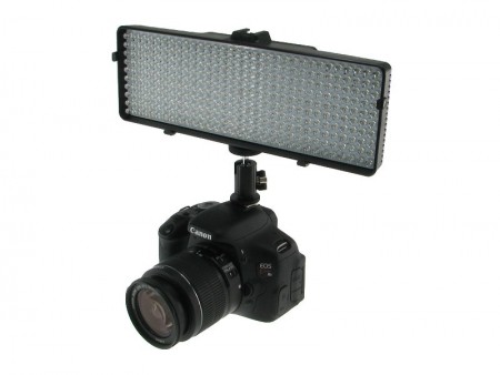 光量、色温度の調整ができる320灯カメラ用LEDライト、上海問屋より発売