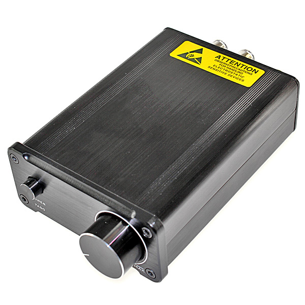 シンプルでコンパクト。50W×2のデジタルスピーカーアンプが上海問屋から
