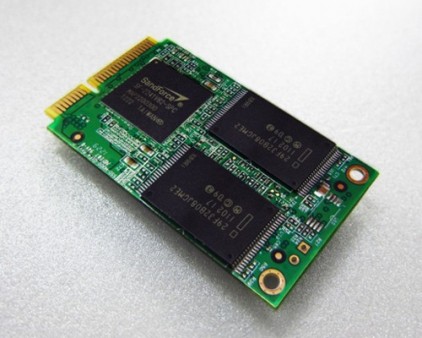 KINGMAX、シーケンシャル500MBオーバーのSATA3.0対応ｍSATA SSD「MMP30」
