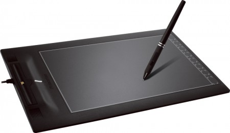 描きたい時にすぐ使える急速充電ペン採用ペンタブレット、プリンストン「PTB-STRP1」