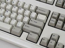 巨人IBMが生み出した至高の鍵盤“Model-M” 「1390131」の麻薬的な魅力