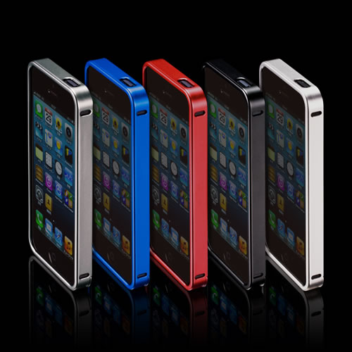 ネジ留め不要で簡単スライド装着。iPhone 5用アルミバンパーがサンワダイレクトから