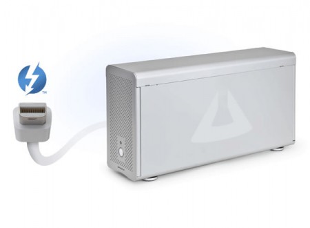 アスク、Thunderbolt接続のPCI-Express拡張ボックス ELSA「MAGMA ExpressBox 3T」新規取り扱い開始