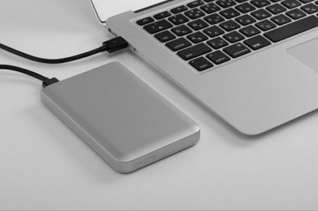 ThunderboltとUSB3.0デュアルI/FのポータブルHDD、フリーコム「Mobil  e Drive Mg U3 ＆ Thunderbolt」