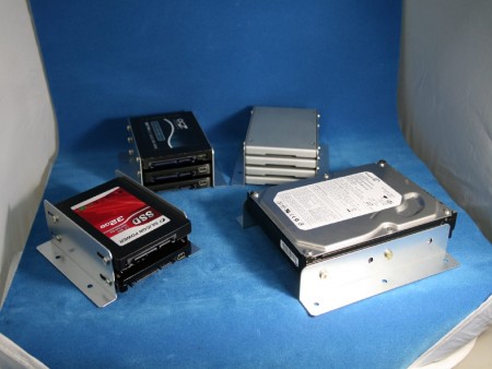 長尾製作所オリジナル、5.25インチベイ1段に7mm厚SSD×4台搭載可能なマウンターが登場