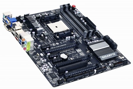 GIGABYTE、「GA-F2A85X-UP4」で“Trinity”「A10-5800K」のOC世界記録7.86GHzを達成