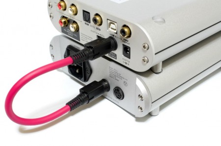 ハイエンドオーディオ全部入りで9万円弱。統合オーディオデバイス「iHA-21EX-2013」がizoから登場