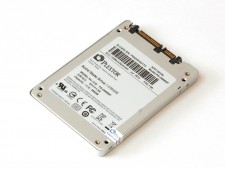 ランダム読込10万IOPS達成。PLEXTOR「M5 Pro」の新ファームウェアを