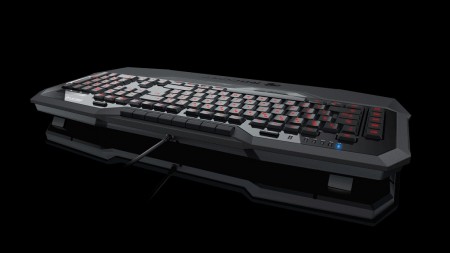 180マクロと1680万色のイルミネーションで武装したゲーミングキーボード「ROCCAT Isku FX」リリース