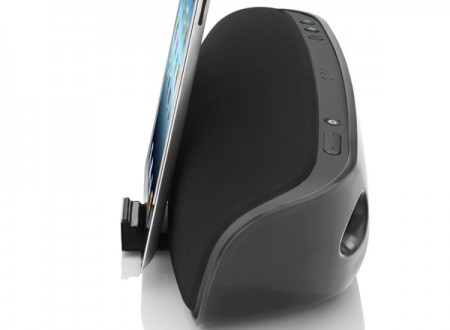 JBL、Lightningコネクタ搭載Bluetoothドックスピーカー「ONBEAT VENUE LT」シリーズ