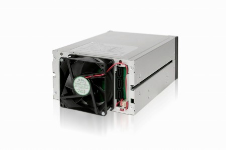 5.25インチベイを有効活用できる3.5インチ対応リムーバブルラック、ICYDOCK「MB973SP-1B」