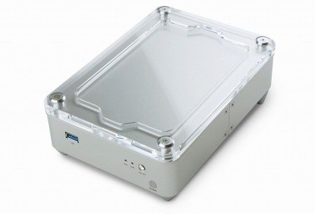 スマホスタンド装備の「NE03」と手のひらキューブ「NE04」。アビーよりNUCケース2製品がリリース