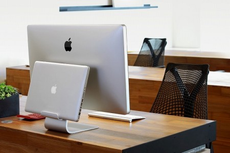 MacBookとディスプレイが合体＆スリムPCに変身。アイデア光るアクセサリがフォーカルポイントから発売