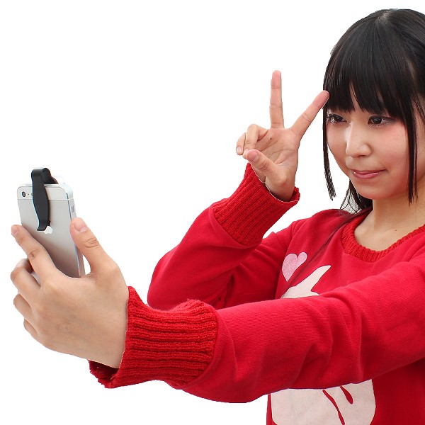 ワンタッチでiPhoneが広角カメラに変身。前後の付け替えも簡単なクリップ式広角レンズがサンコーから