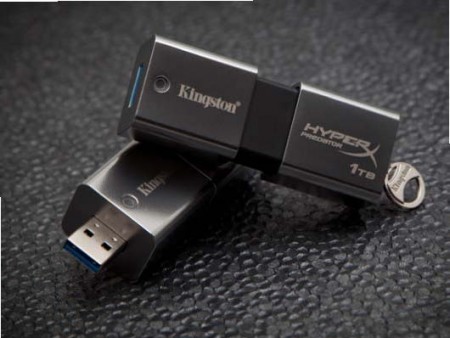 Kingston、世界最大1TBのUSB3.0フラッシュメモリ「DataTraveler HyperX Predator 3.0」シリーズ