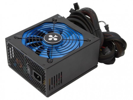 Club3D、CrossFire Xに最適な高効率電源ユニット「CSP」シリーズ