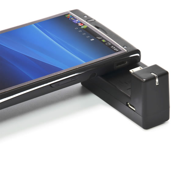 今までにないL字型モバイルバッテリー、JTT「PowerSkin KeyCharge」シリーズ