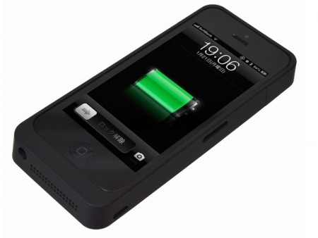 microUSBケーブルで充電・同期可能なiPhone 5用ジャケット型バッテリー、サンコーより発売