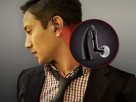 モバイルケースで充電できる圧倒的ロングライフの片耳Bluetoothヘッドセット、モトローラ「HZ750」