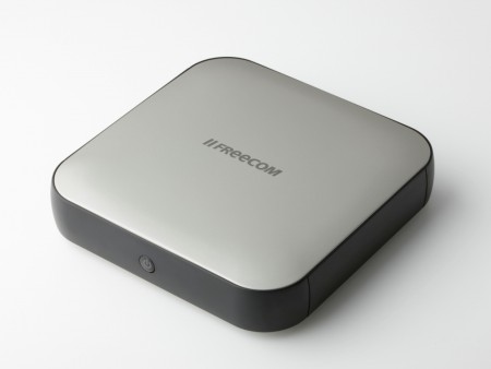 フリーコム、デザイナーコラボの“スクエア型”外付けHDD「Hard Drive Sq」に4TBモデル追加