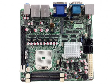 Jetway、組み込み向けTrinity「AMD R」シリーズ対応Mini-ITXマザーボード「NF82」