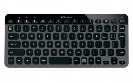 最大3台のデバイスが登録できる、ロジクール「Bluetooth イルミネート キーボード K810」