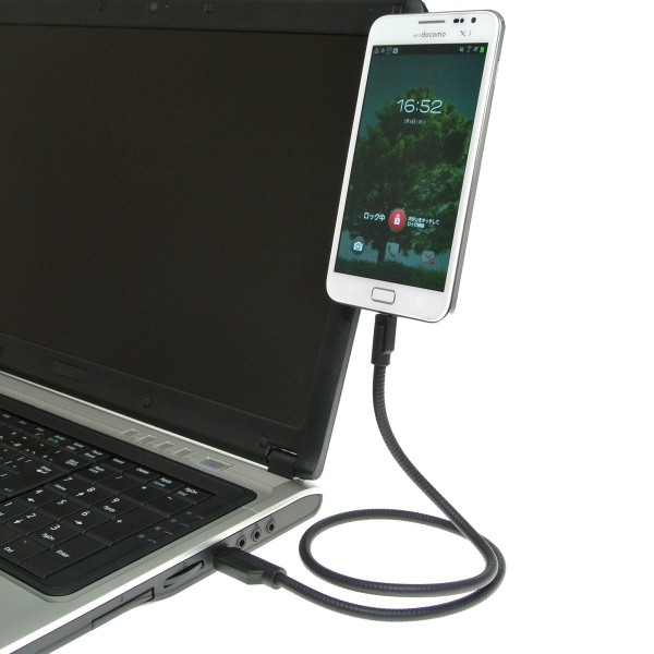 くねくね動いてスタンドにも三脚にも。エバーグリーン、スマホ用USBフレキシブルケーブル発売