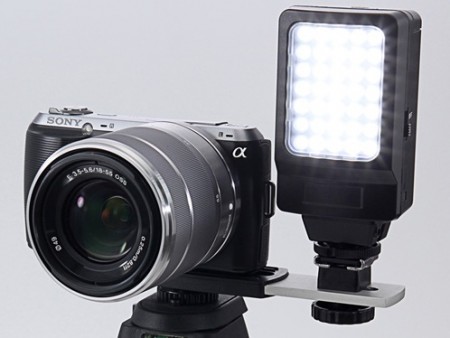 三脚穴に固定できるカメラ向けLEDライト2機種、サンワダイレクトより発売