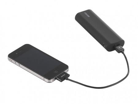 バッファロー、乾電池タイプのモバイル充電器「BSMPB05BK」発売