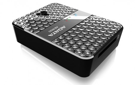 5,000mAhの大容量バッテリー搭載Wi-Fi接続メモリリーダー、ADATA「DashDrive Air AE400」