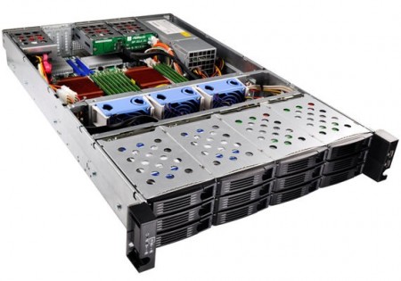 ASRock、18基のリムーバブルベイを備えたハイエンドサーバーベアボーン発表