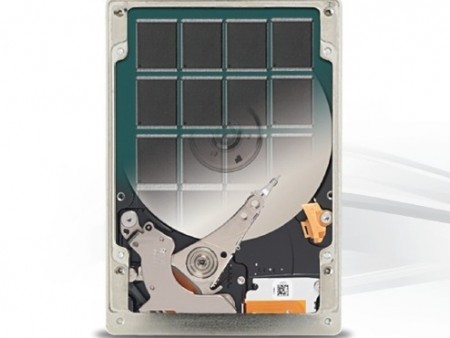 Seagate、キャッシュ用NANDを搭載した2.5/3.5インチハイブリッドドライブ「SSHD」発表