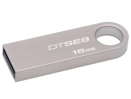 キーループを備えたKingston「DataTraveler SE9」が、「iF プロダクトデザイン賞 2013」を受賞