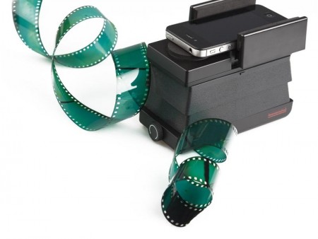 35mmアナログフィルムをスマホに取り込み。「Lomography Smartphone Scanner」ロモジャパンから