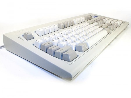 伝説のキーボード“Model-M”いよいよ再販開始。ダイヤテックより来週発売