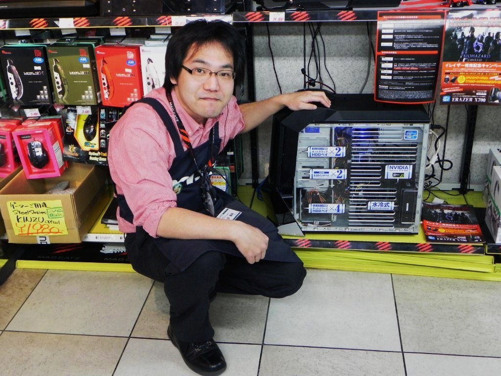 ツクモパソコン本店の上田さん