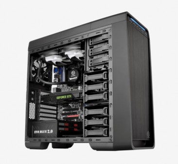 Thermaltake、フロントドア付のミドルタワー「Urban S31」発表