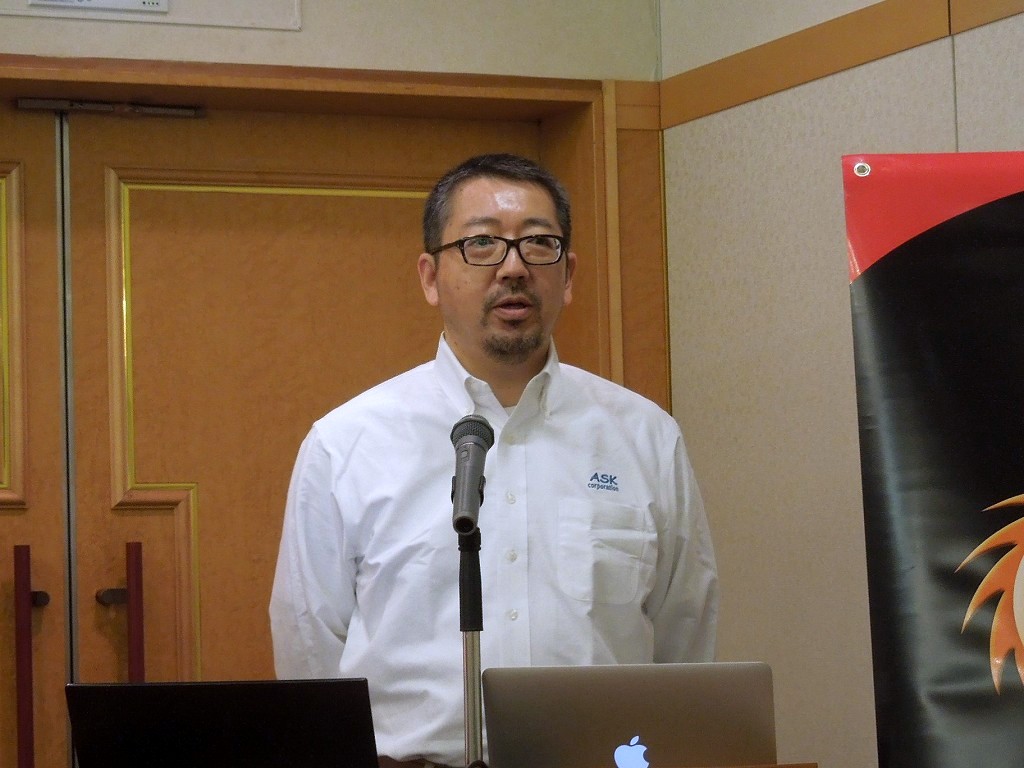 冒頭に主催者挨拶を行った、株式会社アスク代表取締役社長武藤和彦氏。時折ユーモアを交えながら、Thermaltakeが展開する3ブランドを一括してアスクが扱う意義とメリットを語った